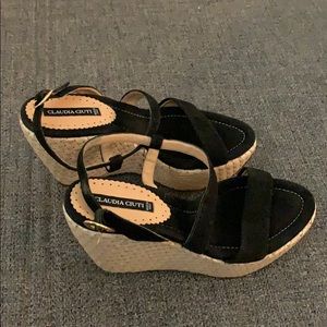 Claudia Ciuti Wedge